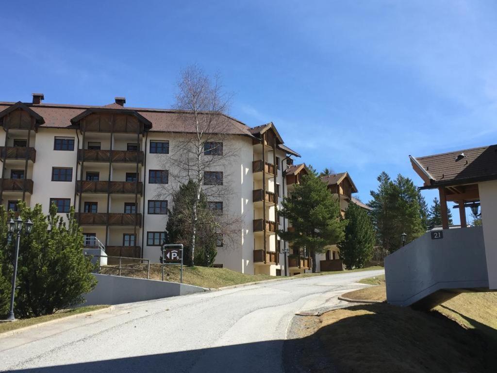 Familienapartment Sonne Und Schnee Kanzelhohe Exterior photo